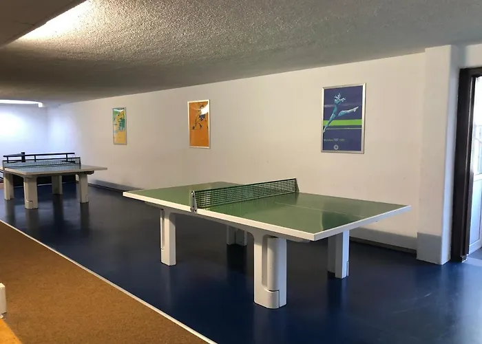 Bergzeit Mit Sauna Und Pool アパート *