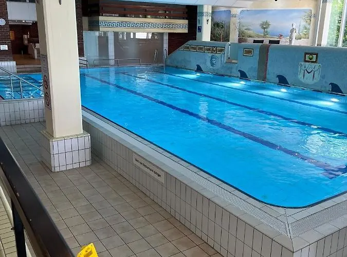 Bergzeit Mit Sauna Und Pool ザンクト・エングルマール